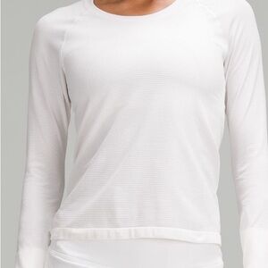 Lululemon swiftly tech long sleeve shirt size 4